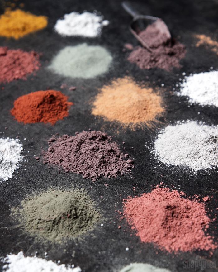 3 Types of Clay For Your Skin - properties And colors! 1